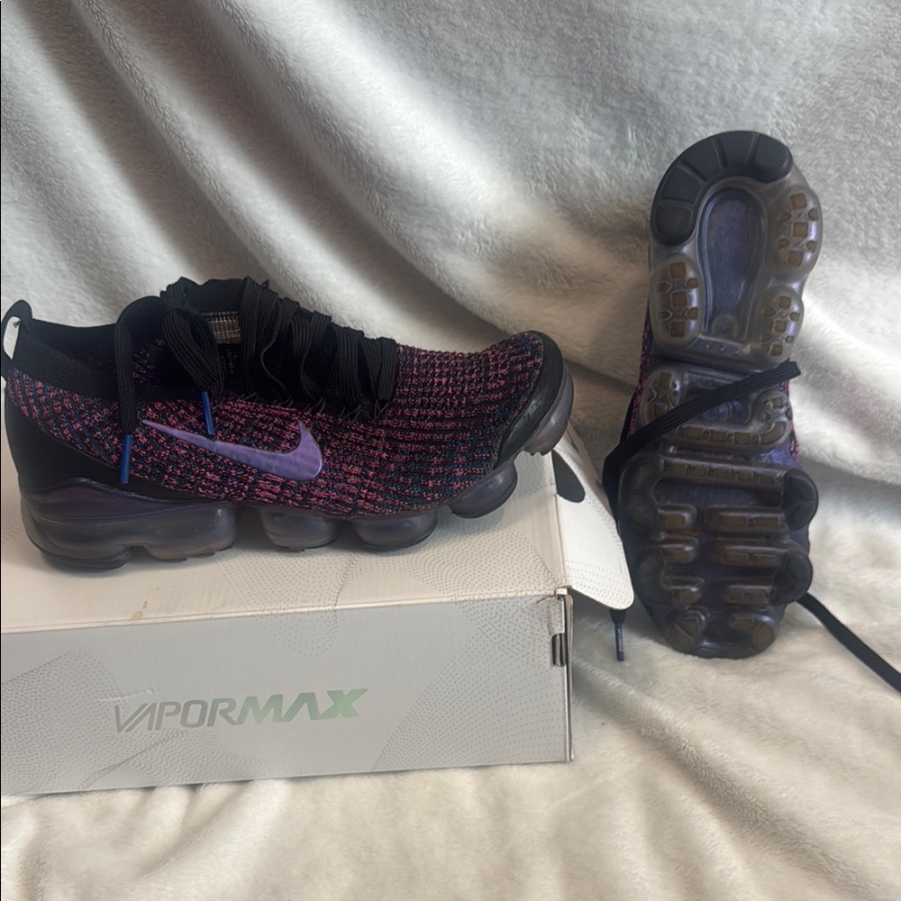 Nike Vapormax Flyknit Sneakers - Black and Purple